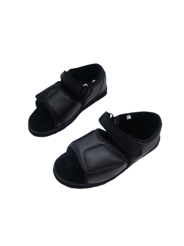 Open shoe