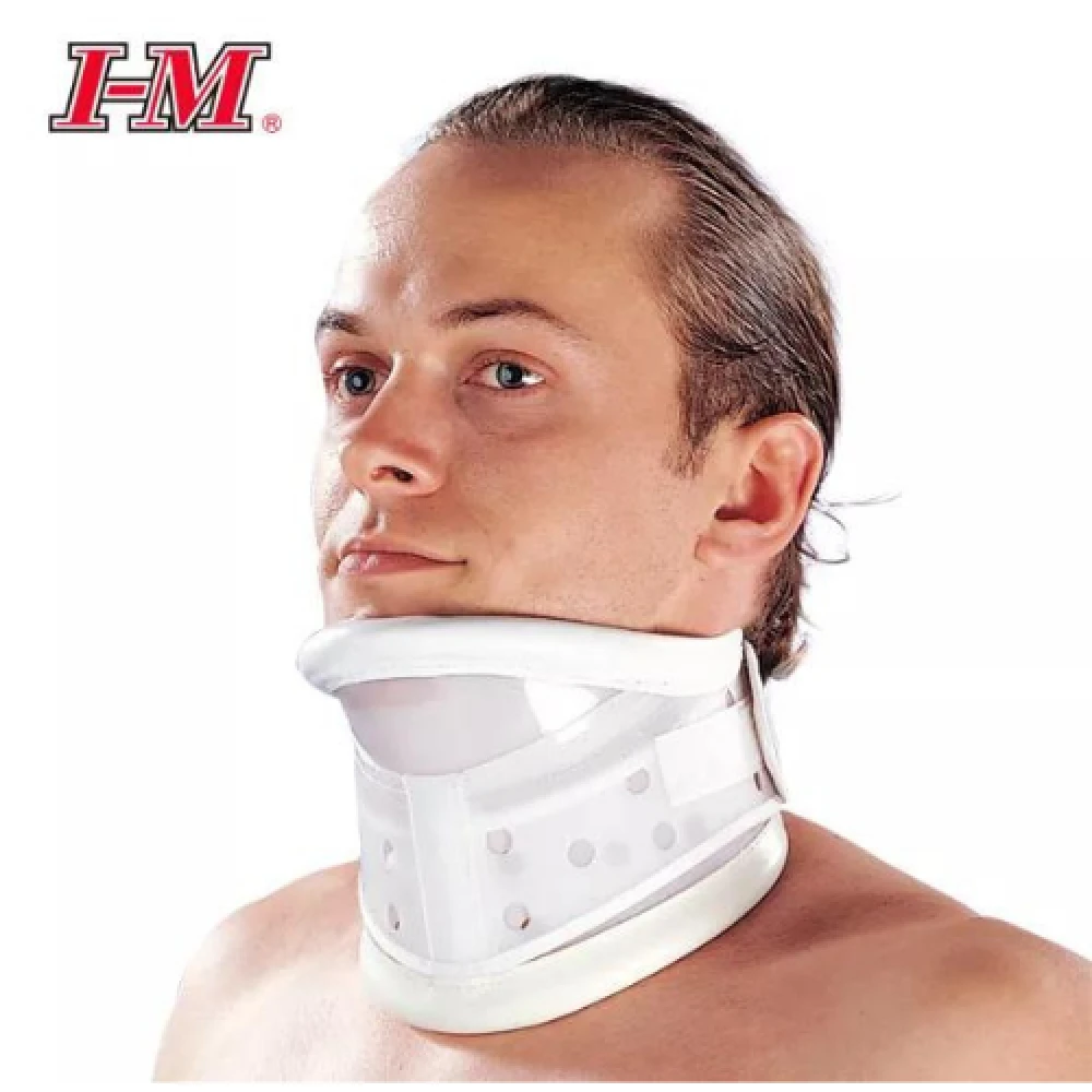 Durable neck collar with chin lifter