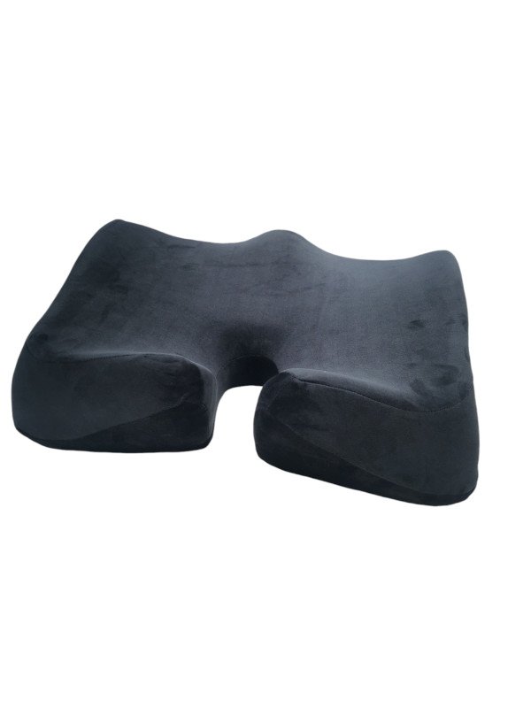 Elongated seat